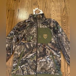 Brand new with tags. non typical by drake. Endurance full zip jacket. Size small